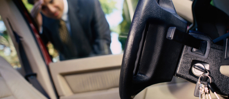 24 hour car locksmith in Nuevo